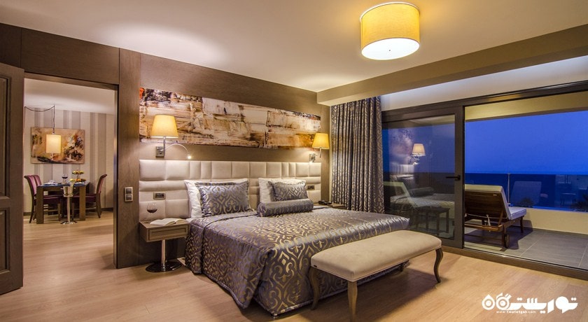 تخت بزرگ سوئیت هتل	